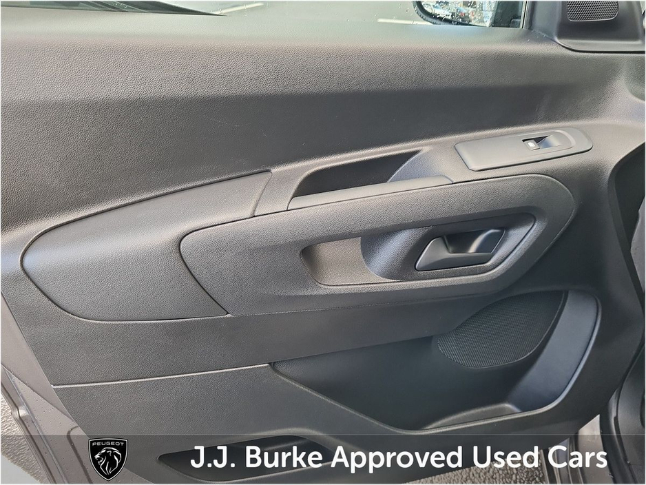 2024 Peugeot Partner PARTNER PRO PLUS 1.5 HDI 100 1