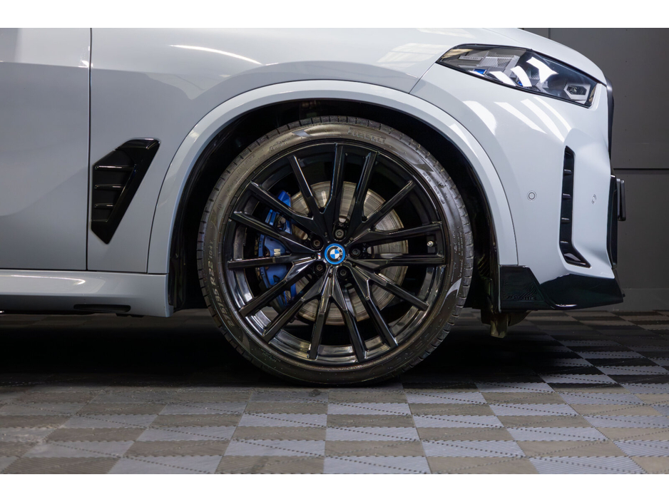 2025 BMW X5 xDrive50e M Sport €99,950