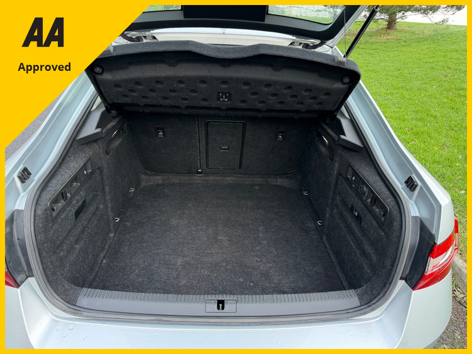 2021 Skoda Superb AMBITION 1.6 TDI 120HP DSG 4DR €19,650