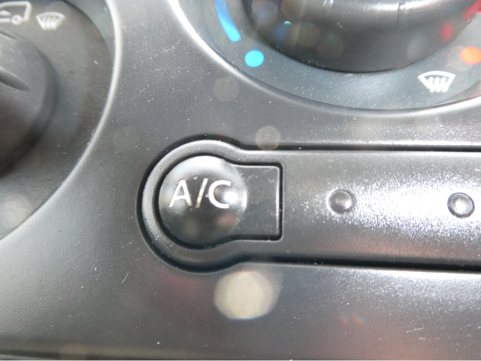 2015 Renault Kangoo - image 31