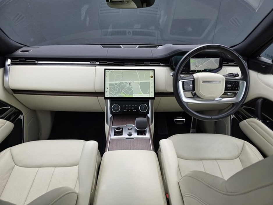 2023 Land Rover Range Rover - image 9