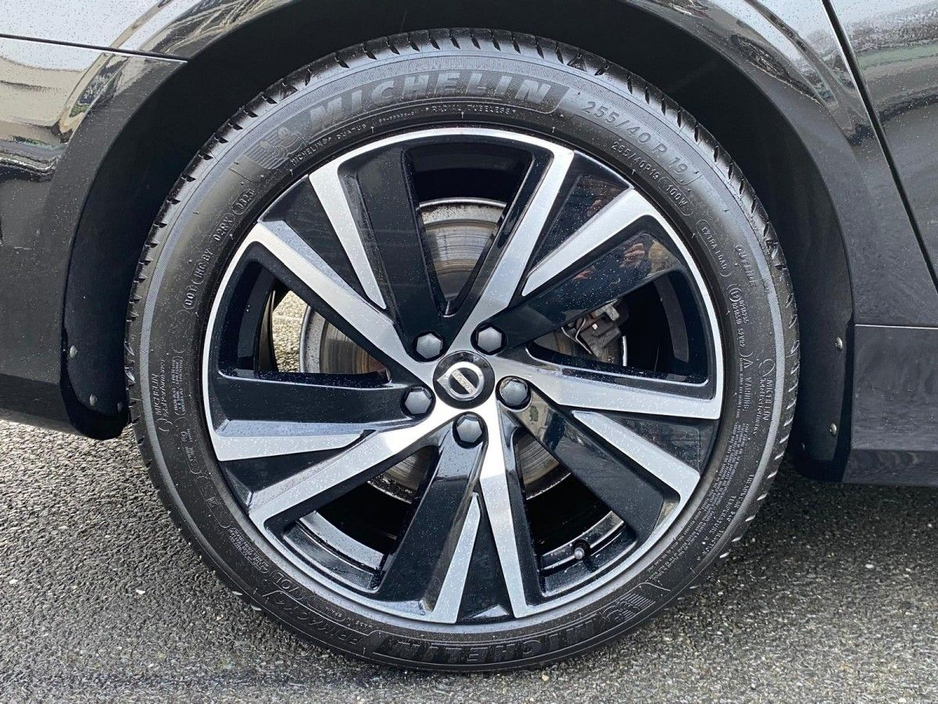 2021 Volvo S90 R-DESIGN T8 PHEV €36,995