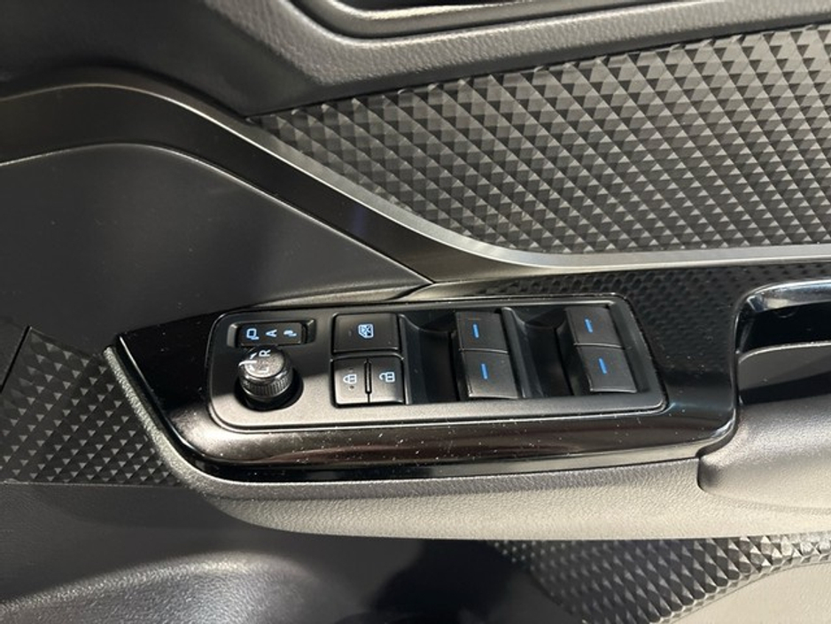 2023 Toyota C-HR HYBRID SPORT 4DR AUTO €30,450