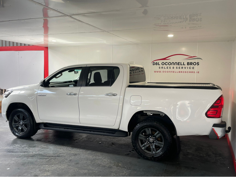 2023 Toyota Hilux - image 8