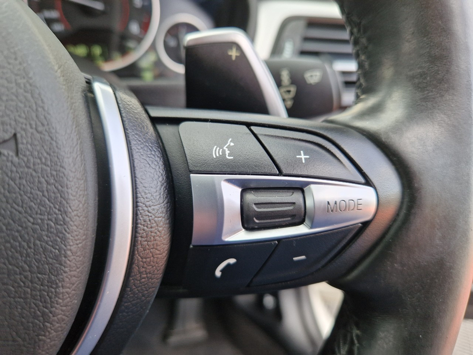 2014 BMW 3 Series - image 34