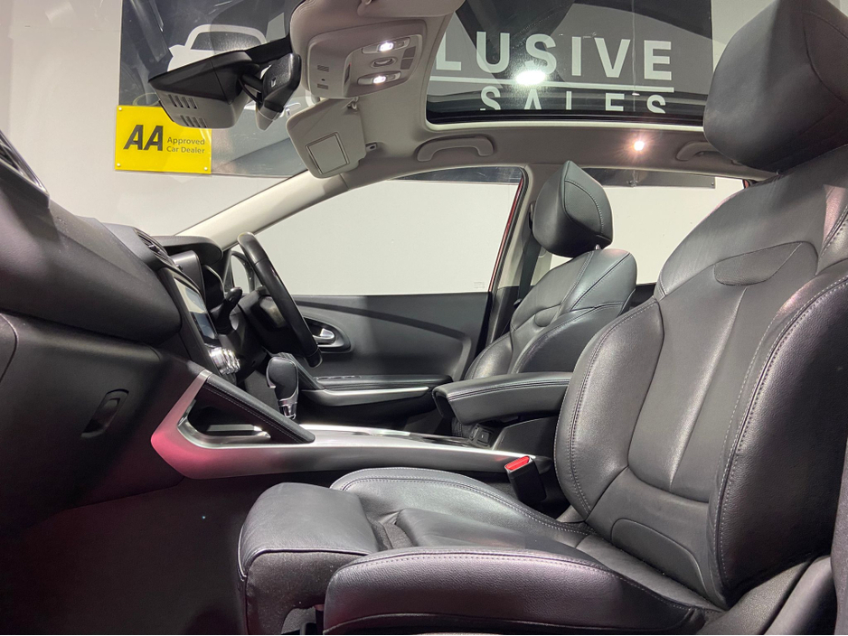 2020 Renault Kadjar - image 13