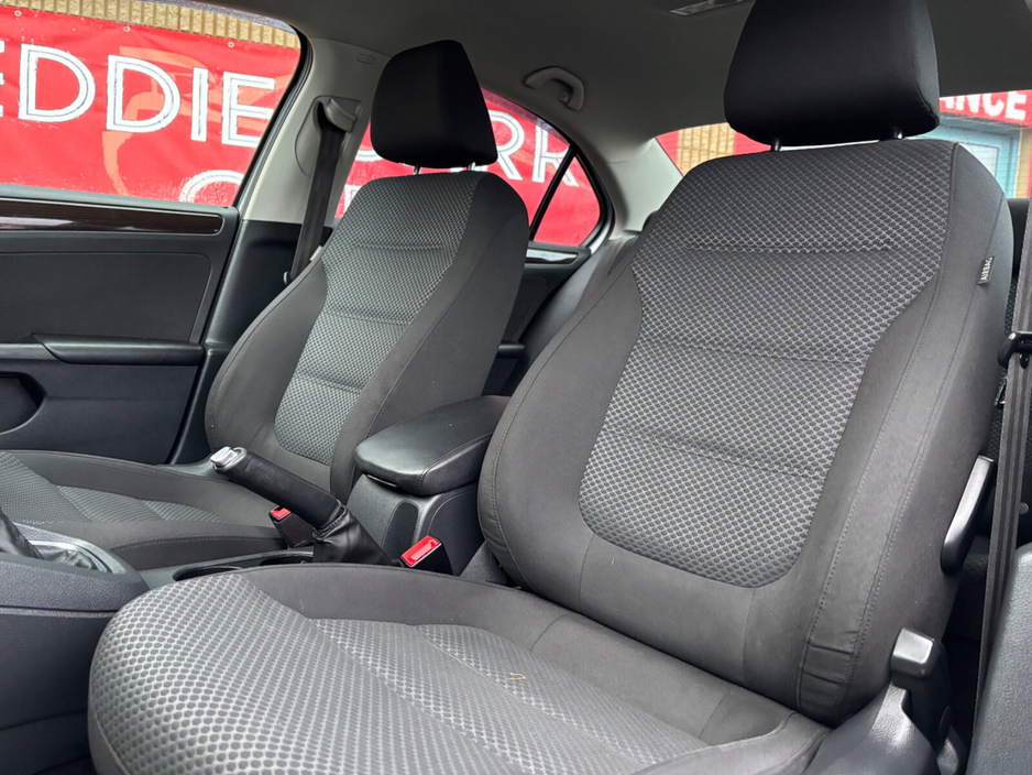 2016 Volkswagen Jetta 2.0 TDI DSG 110HP Comfortline €10,950