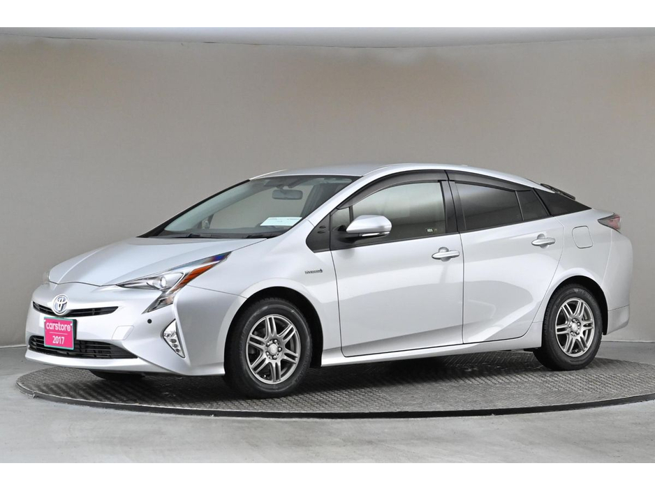 2017 Toyota Prius - image 4