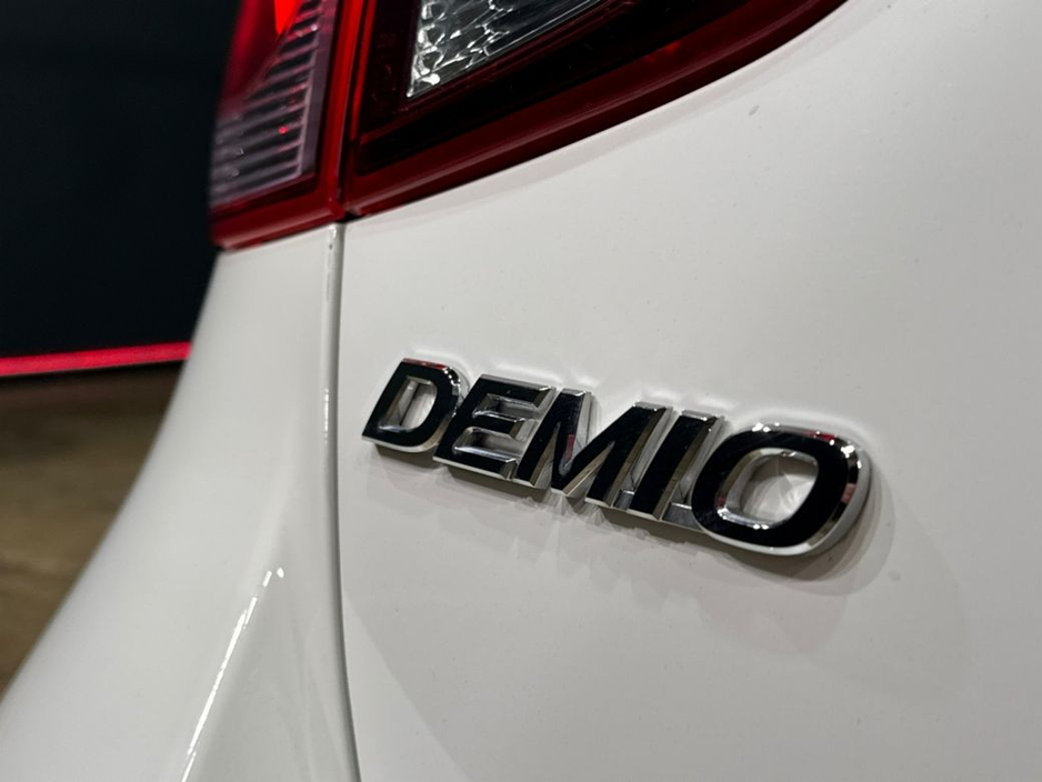 2019 Mazda Demio - image 11