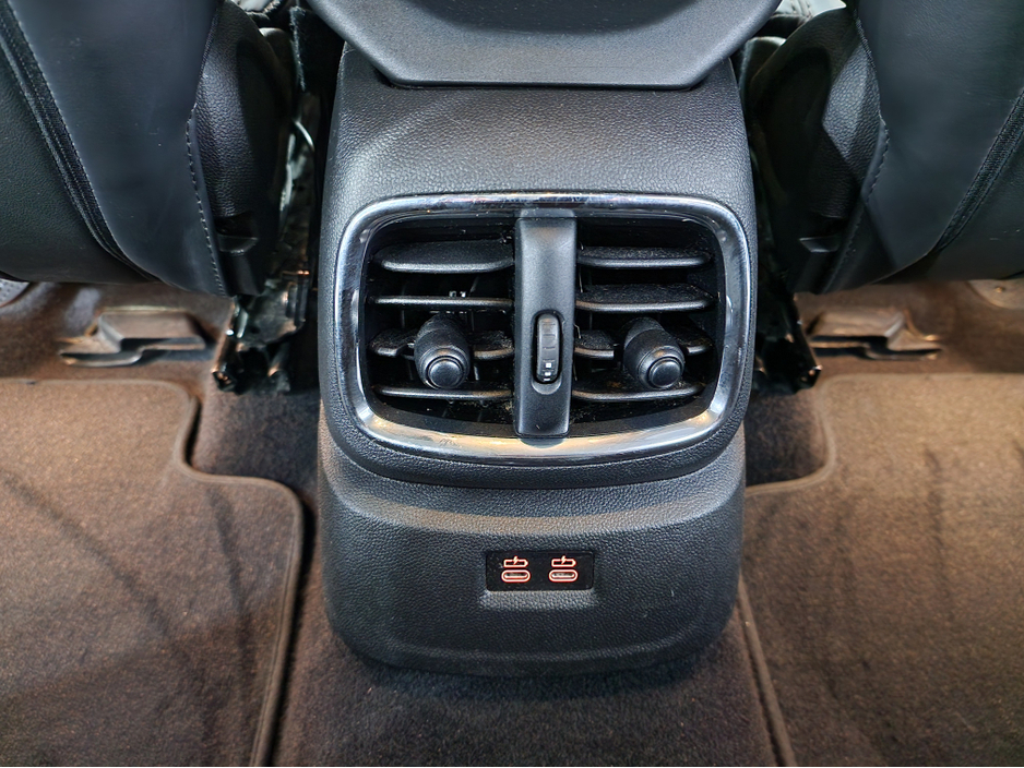 2021 MINI Countryman SE ALL4 EXCLUSIVE (PLUG IN HYBRID) AUTOMATIC **ONE OWNER / HUGE SPEC / APPLE CARPLAY / CRUISE CONTROL / FULL BLACK LEATHER / HEATED FRONT SEATS / REVERSE CAMERA / REAR TINTED GLASS / SAT NAV** €27,900