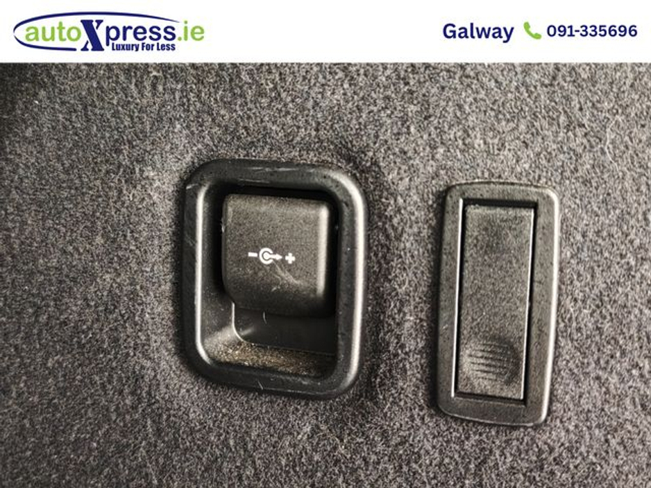 2022 BMW X3 - image 30