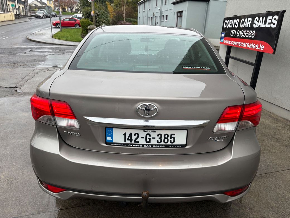 2014 Toyota Avensis - image 8