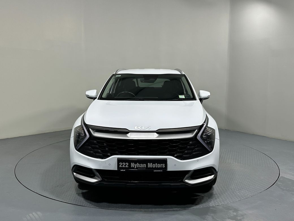 2022 Kia Sportage - image 2