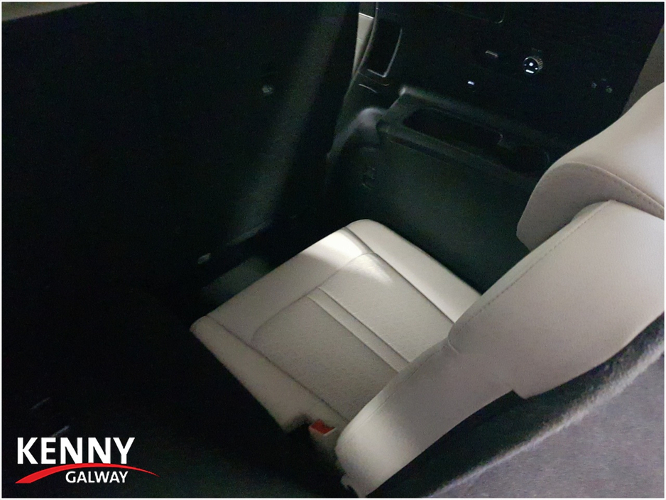 2021 Kia Sorento - image 19