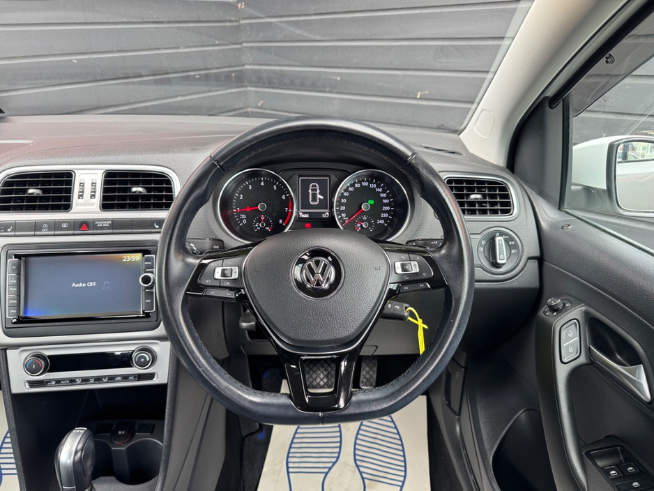 2016 Volkswagen Polo - image 11