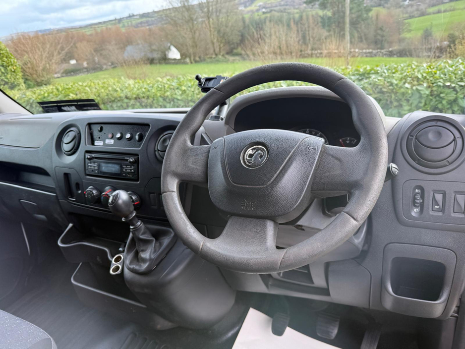 2018 Opel Movano - image 11