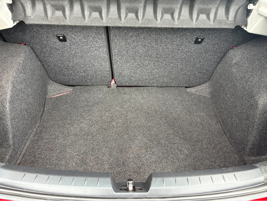 2016 SEAT Ibiza - image 10