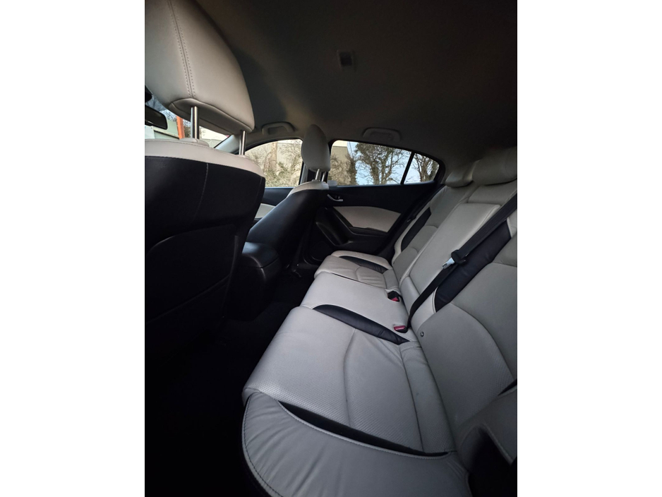 2014 Mazda Mazda3 2.2 D PLATINUM SPORT NAV 5DR €6,999