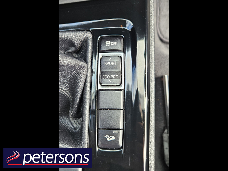 2016 BMW X1 - image 27