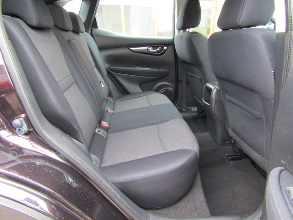2014 Nissan Qashqai - image 19