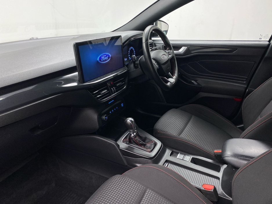 2024 Ford Focus - image 2