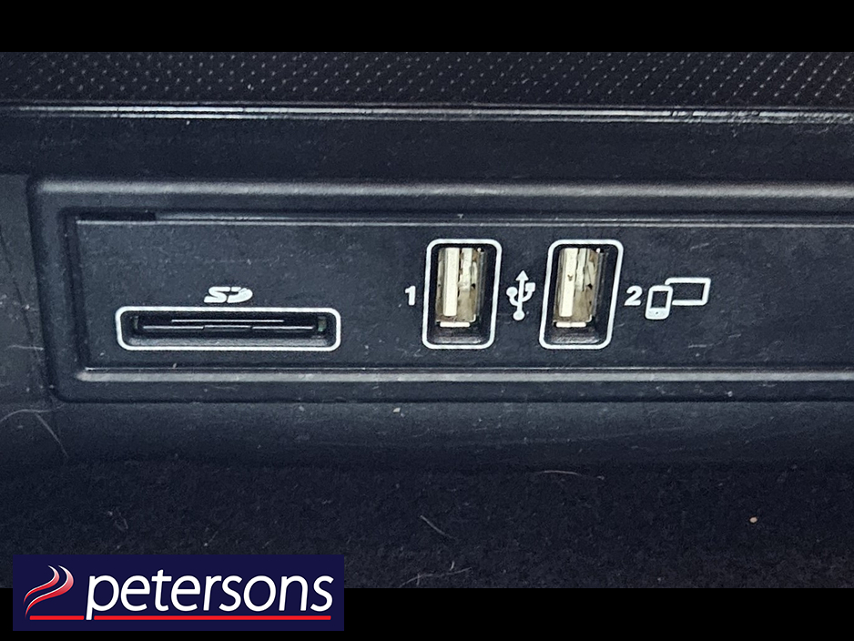 2019 Mercedes-Benz C Class - image 37