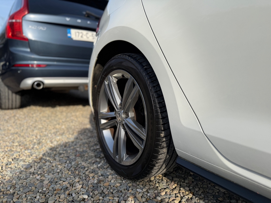 2018 Volkswagen Golf - image 25