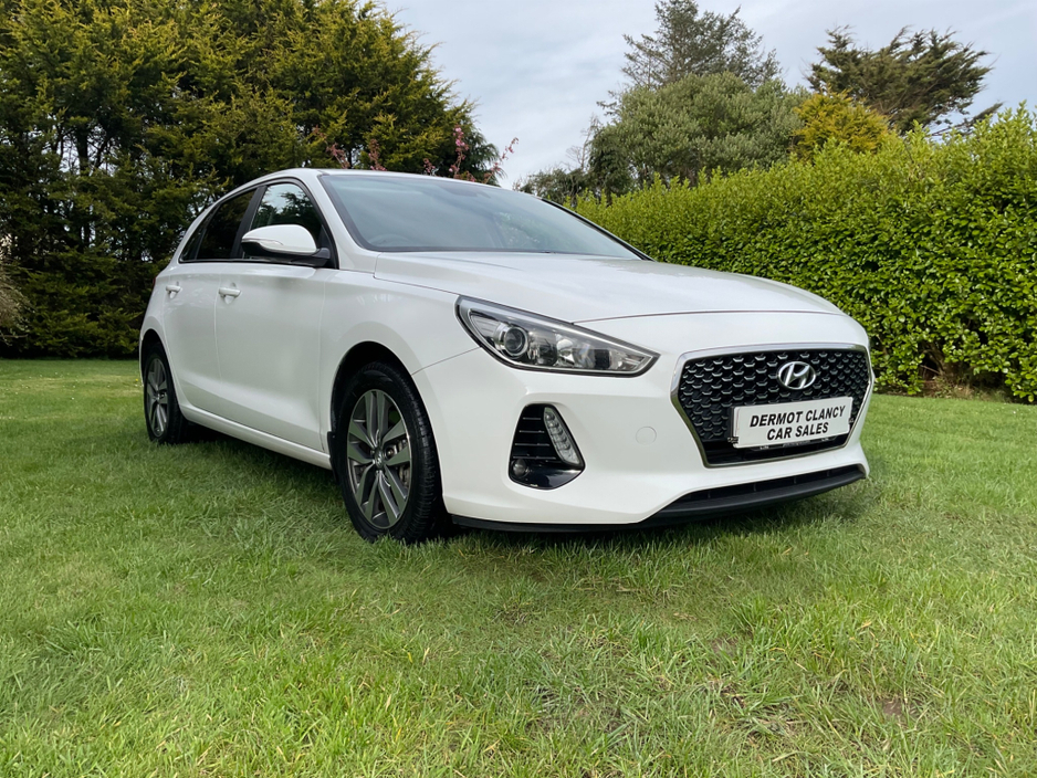2017 Hyundai i30 - image 2