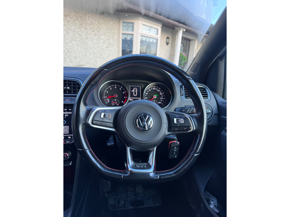 2016 Volkswagen Polo  €15,750