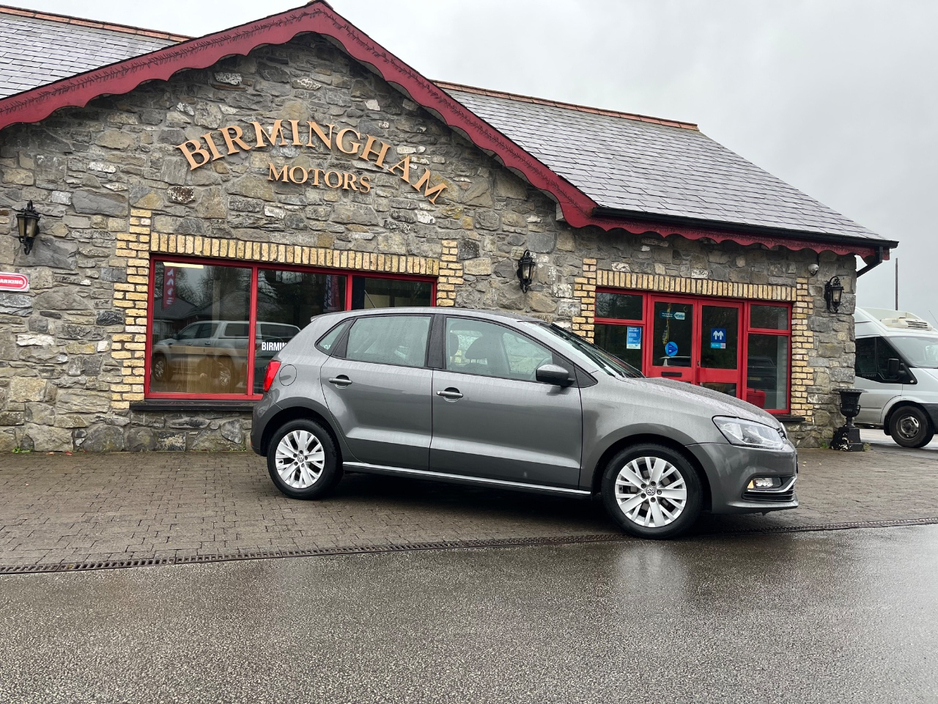 2015 Volkswagen Polo - image 4