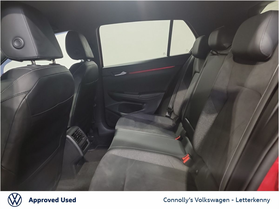 2024 Volkswagen Golf - image 7