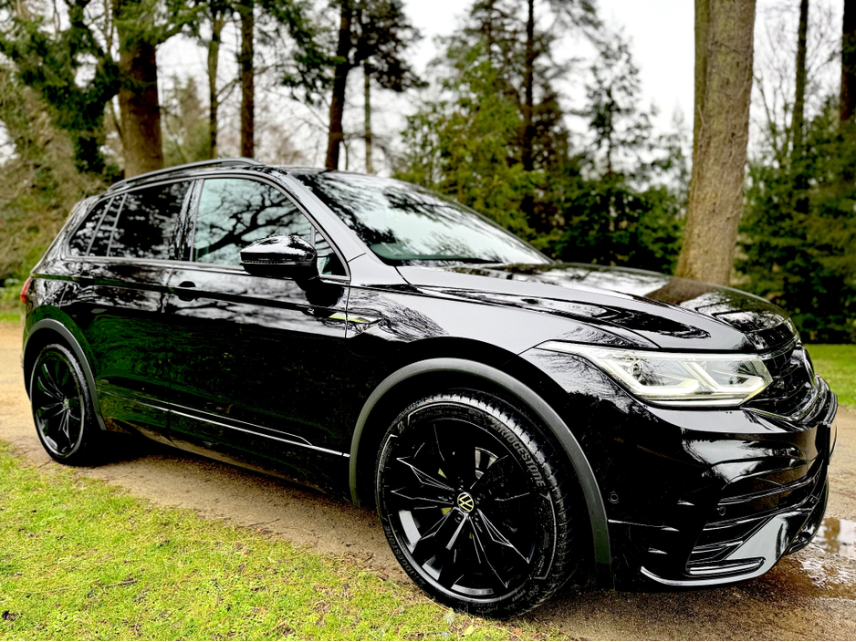 2023 Volkswagen Tiguan - image 42