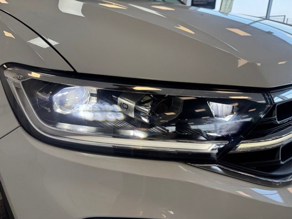 2022 Volkswagen T-Roc - image 21