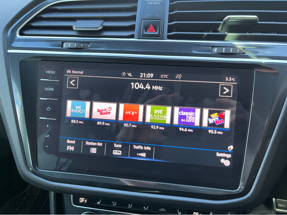 2018 Volkswagen Tiguan R-LINE 4 MOTION AUTOMATIC 2.0 DIESEL //HIGH SPEC//FULL LEATHER HEATED FRONT AND REAR SEATS//360 PARKING CAMERAS//ADAPTIVE CRUISE CONTROL// €27,950