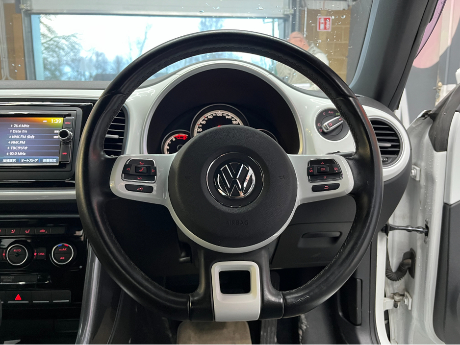 2019 Volkswagen Beetle €17950 2019 VOLKSWAGEN BEETLE DESIGN MASTER 1.2 AUTOMATIC / CRUISE CONTROL / REVERSE CAMERA AND MORE €17,950