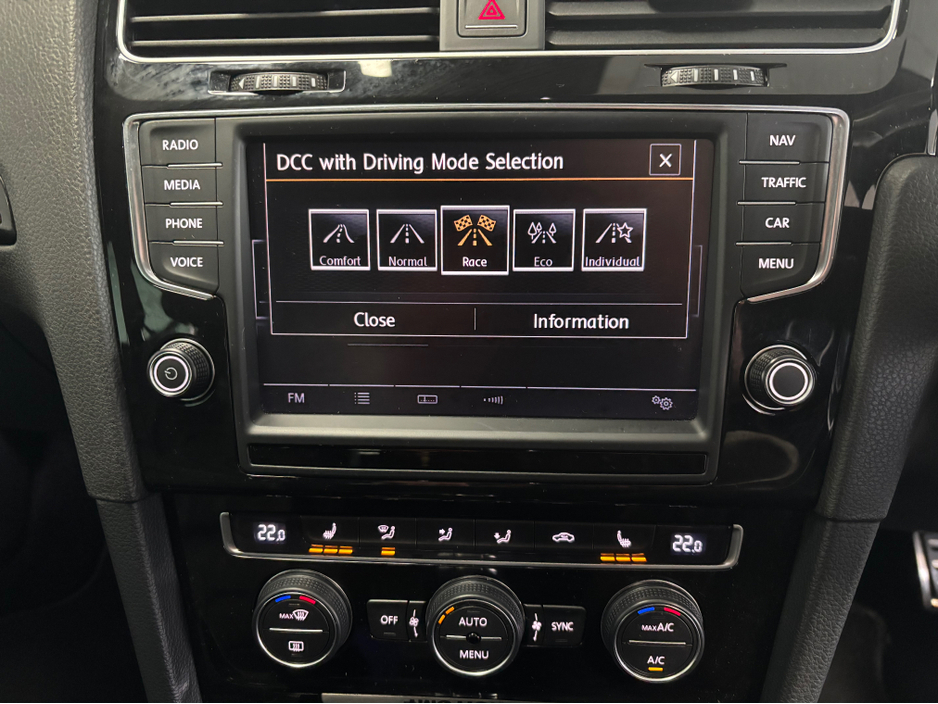 2014 Volkswagen Golf *VOLKSWAGEN GOLF R* *DSG* *KEYLESS ENTRY* *DCC* *PARKING SENSORS* *REVERSE CAMERA* *HEATED LEATHER ELECTRIC SEATS* *WIDE SCREEN *TRADE INS WELCOME* *2.0 R 4MOTION 300PS 5DR* €22,950