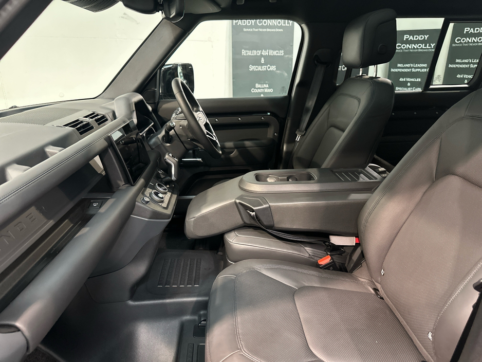 2026 Land Rover Defender - image 12