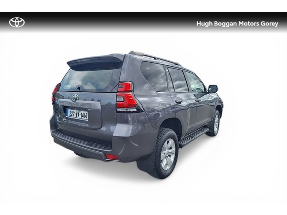 2022 Toyota Landcruiser - image 2