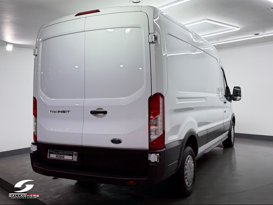 2022 Ford Transit - image 4