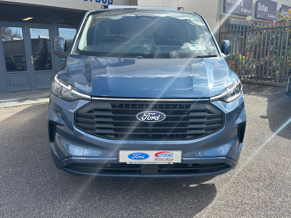 2024 Ford Transit Custom - image 5