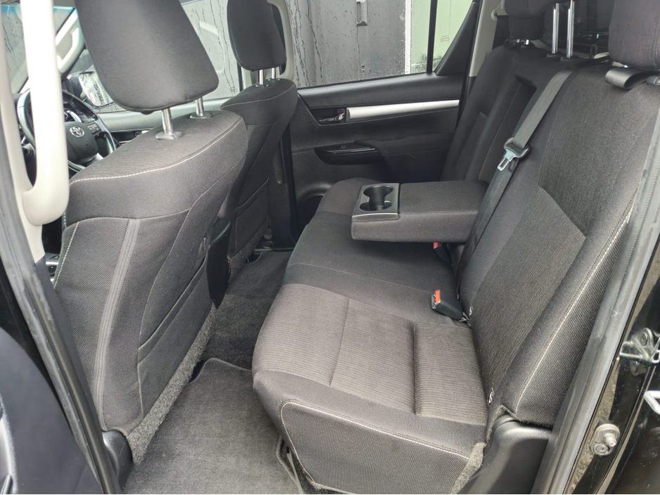 2022 Toyota Hilux 2.8 SR5 D/CAB AUTO 4DR €31,450