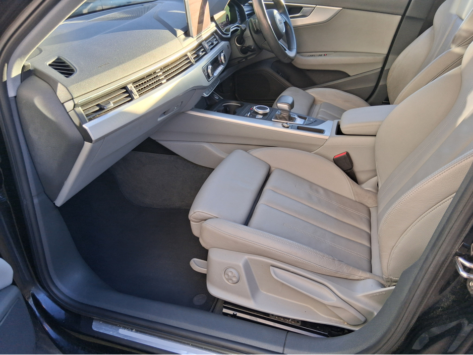 2017 Audi A4 - image 5