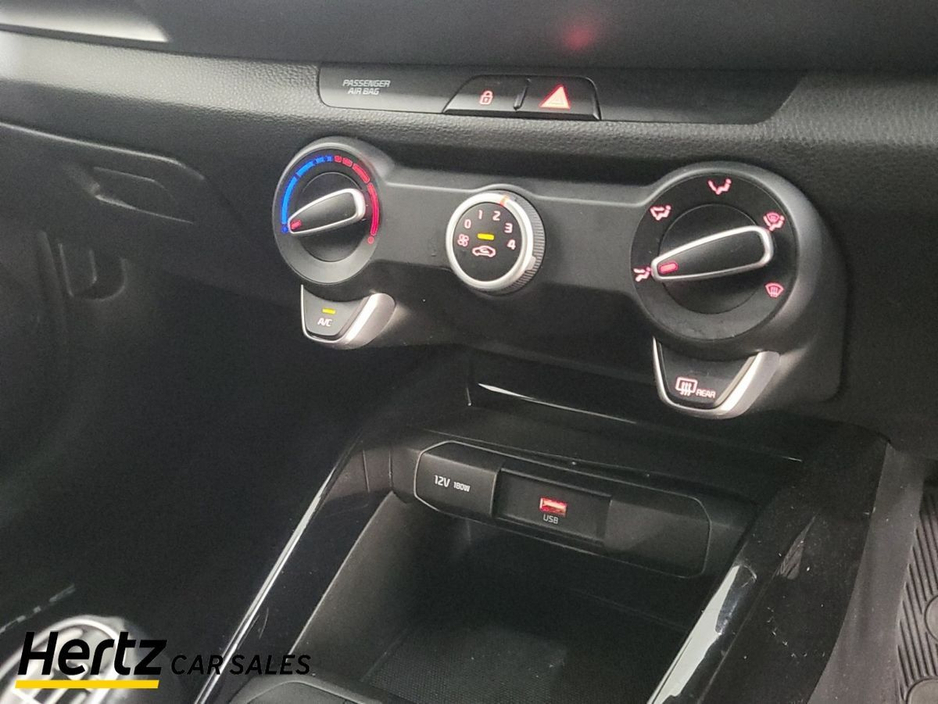 2024 Kia Stonic - image 21