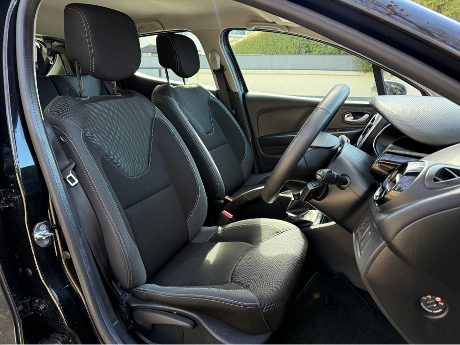 2017 Renault Clio - image 10