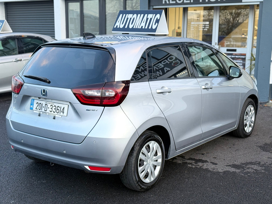 2020 Honda Fit - image 5