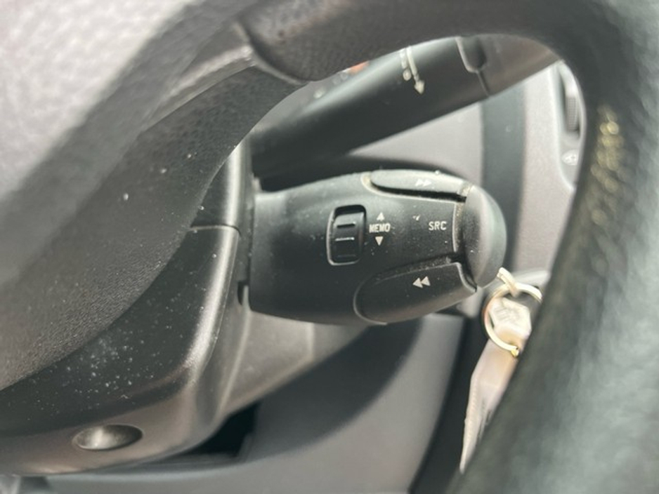 2015 Toyota Proace - image 12