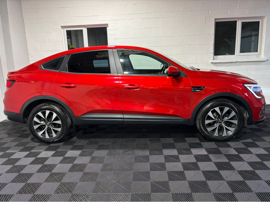 2022 Renault Arkana - image 22