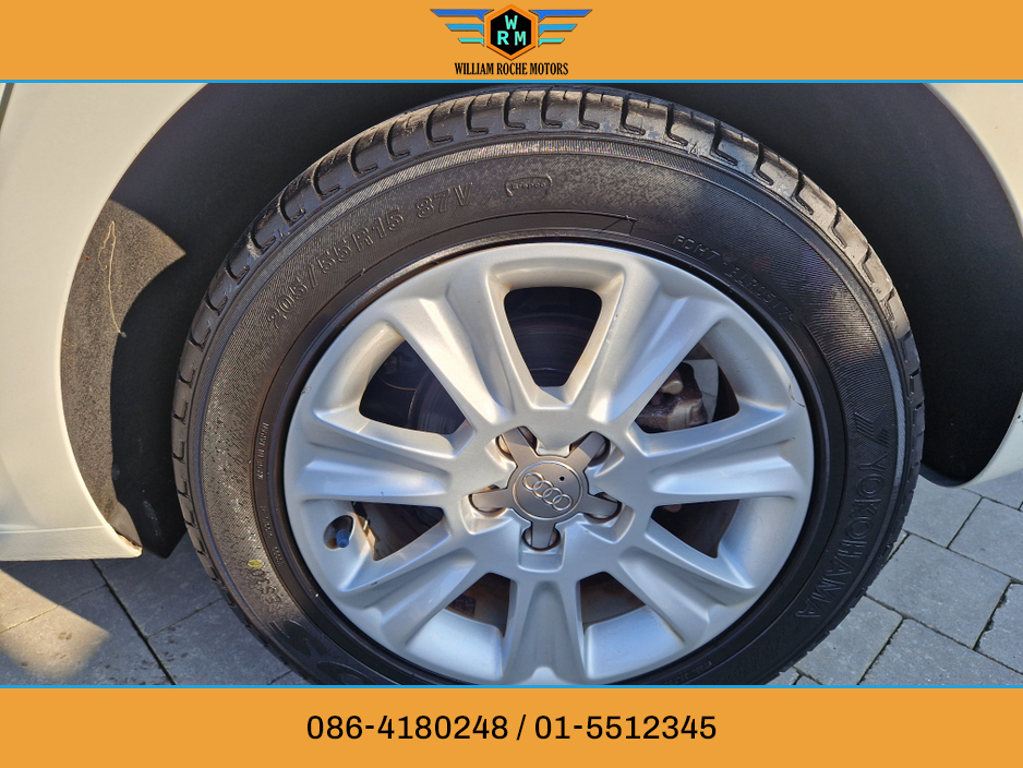 2012 Audi A1 - image 8