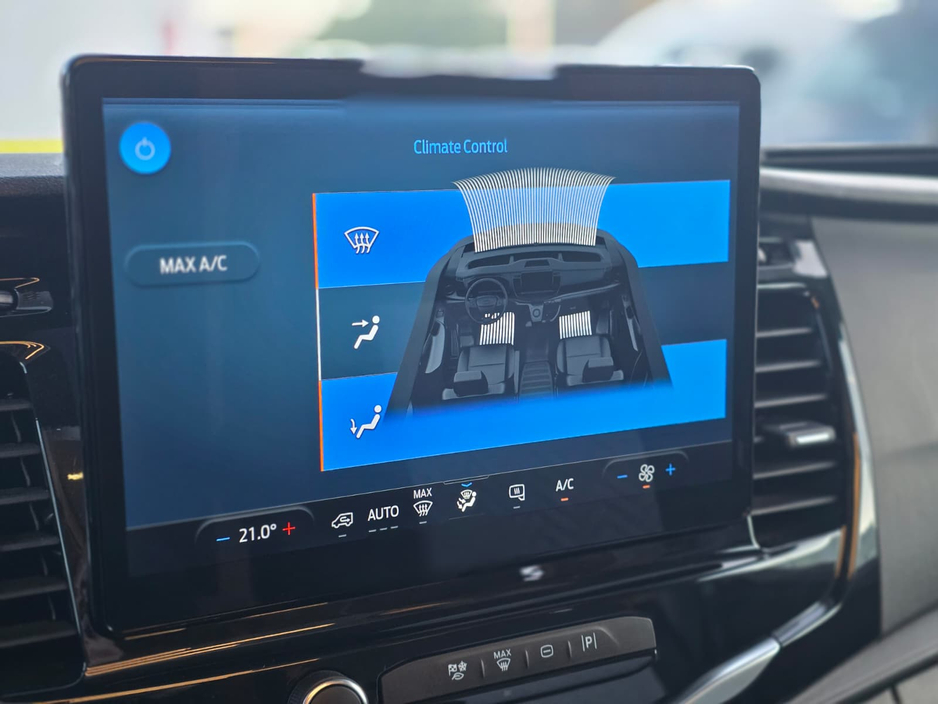 2025 Ford Transit - image 17