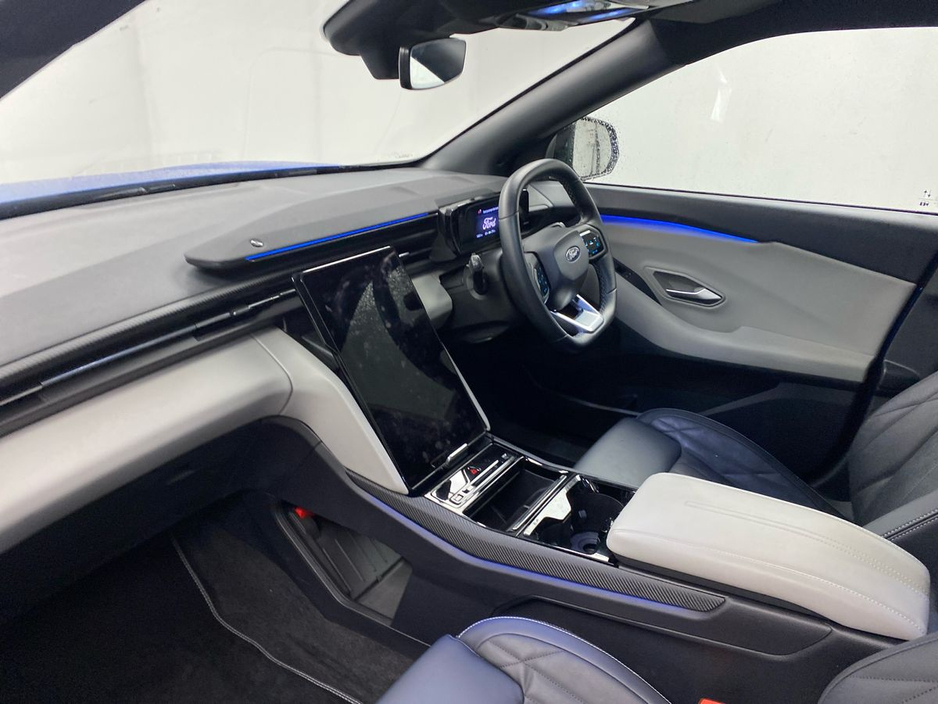 2025 Ford Explorer Premium 77kWh Extended Range RWD €42,995